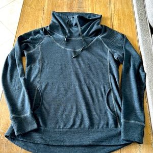 Kuhl long sleeved top